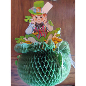 St Patrick Day Decoration Leprechaun Tissue Pot Of Gold Honeycomb Beistle Co